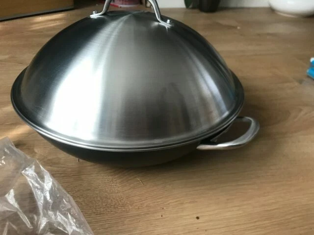 Circulon Woks with Lid