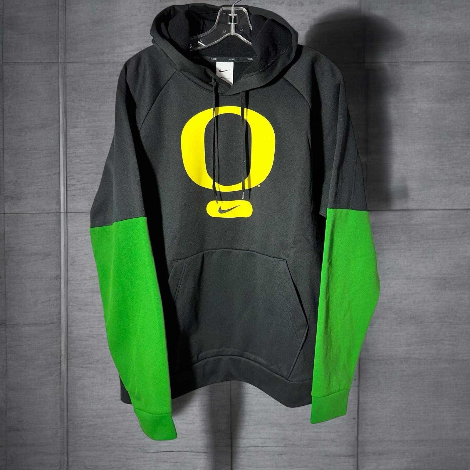 Oregon Ducks Nike Therma Men’s Fitness Hoodie Size S Sold Out