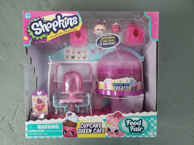 shopkins cupcake queen cafe