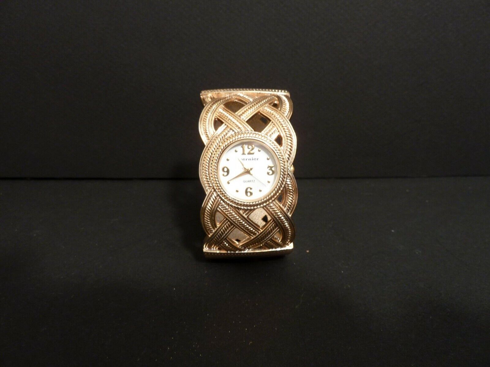 Vernier by 7 Quest quartz Japan Gold Tone Bangle Woman's watch new battery #2287