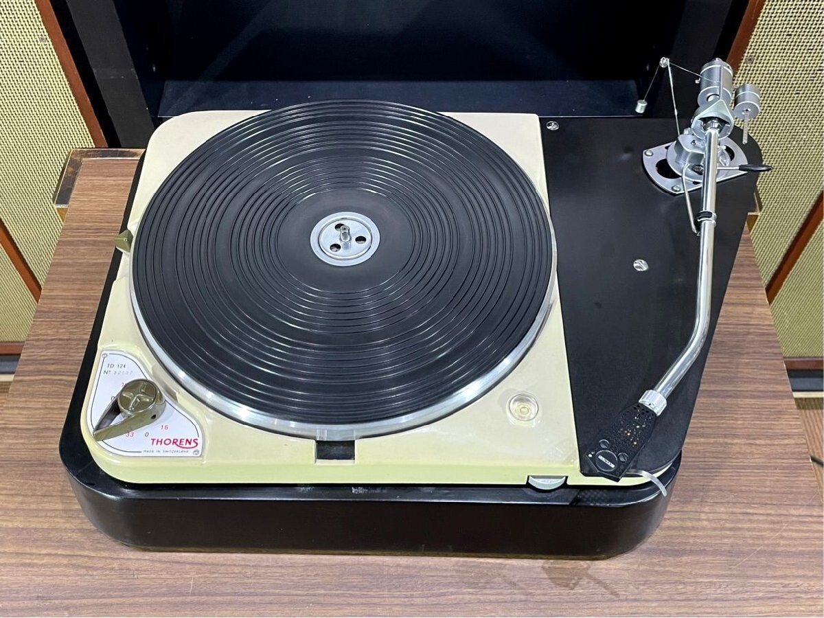 Turntable THORENS TD124 SME 3012 S2 long arm equipped SME shell