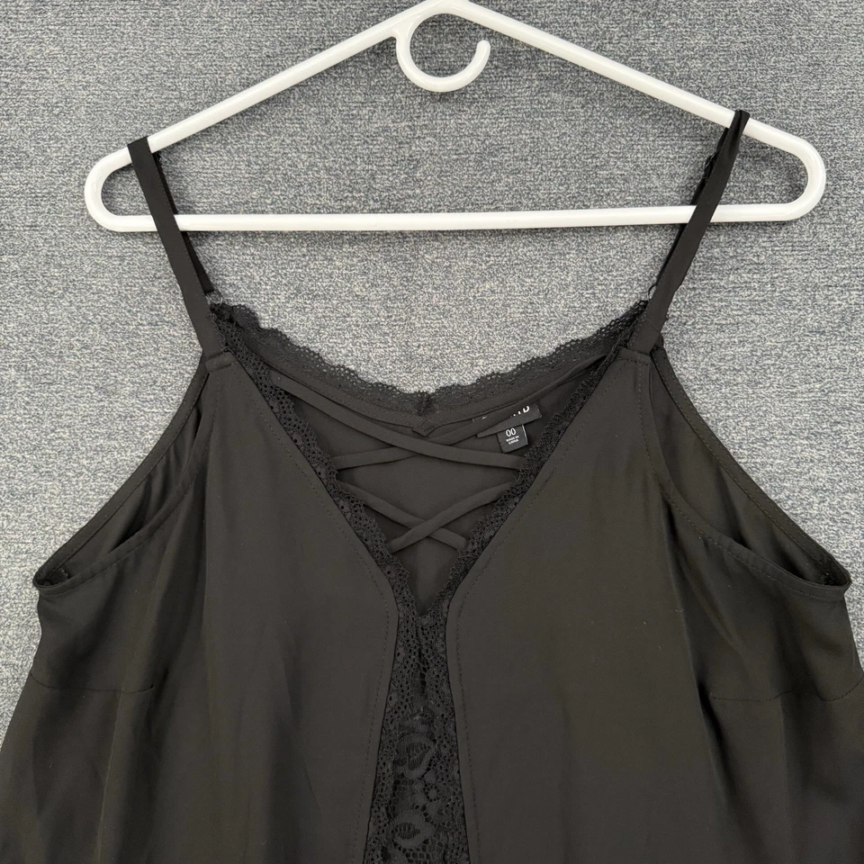 Top de dormir Torrid para mujer Plus 00 (M/L) Camisola negra con tirantes de espagueti y encaje Foto 2 de 4