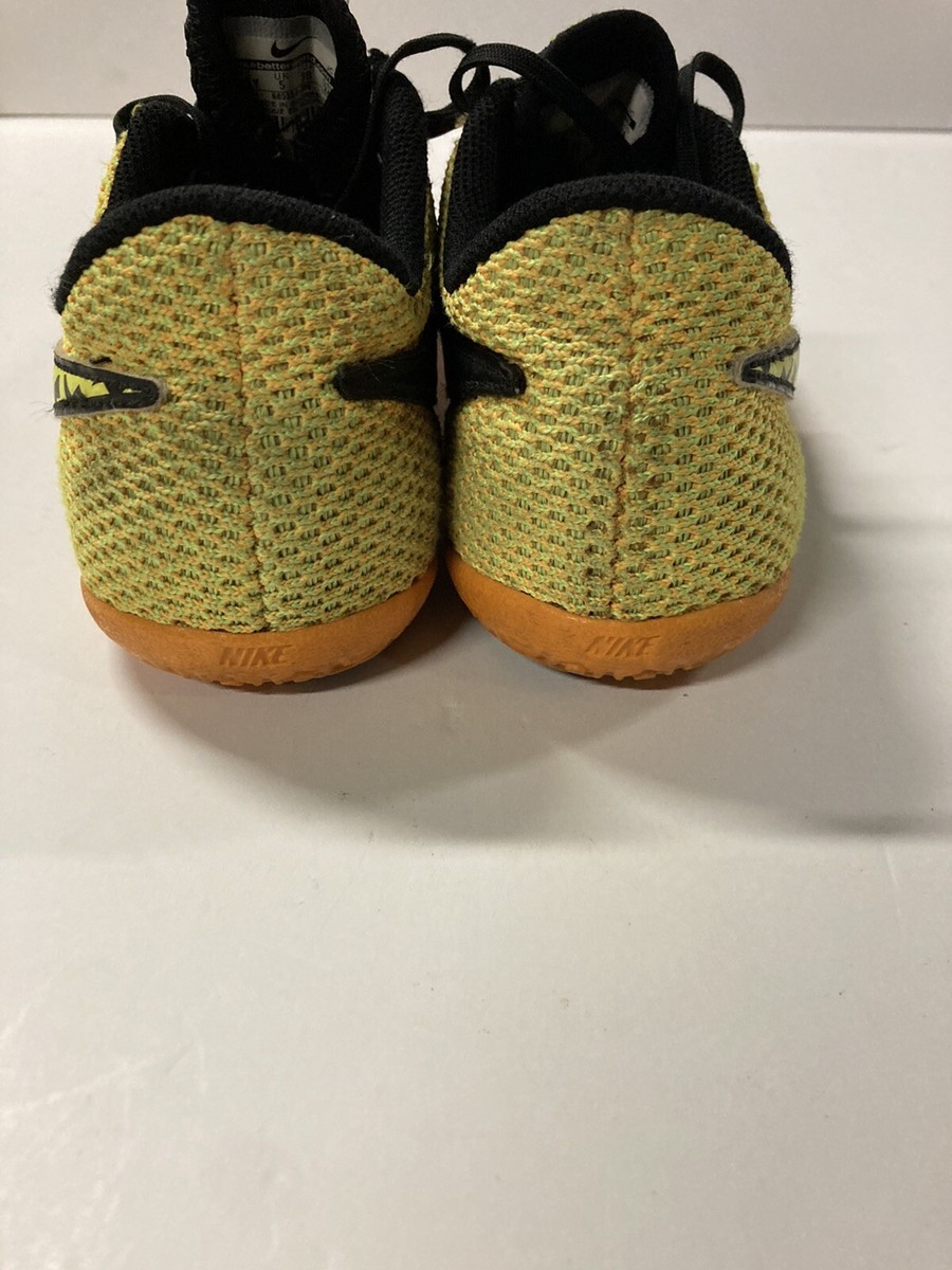 NIKE Mens Elastico Pro III IC Soccer Shoes Size 5.5Y