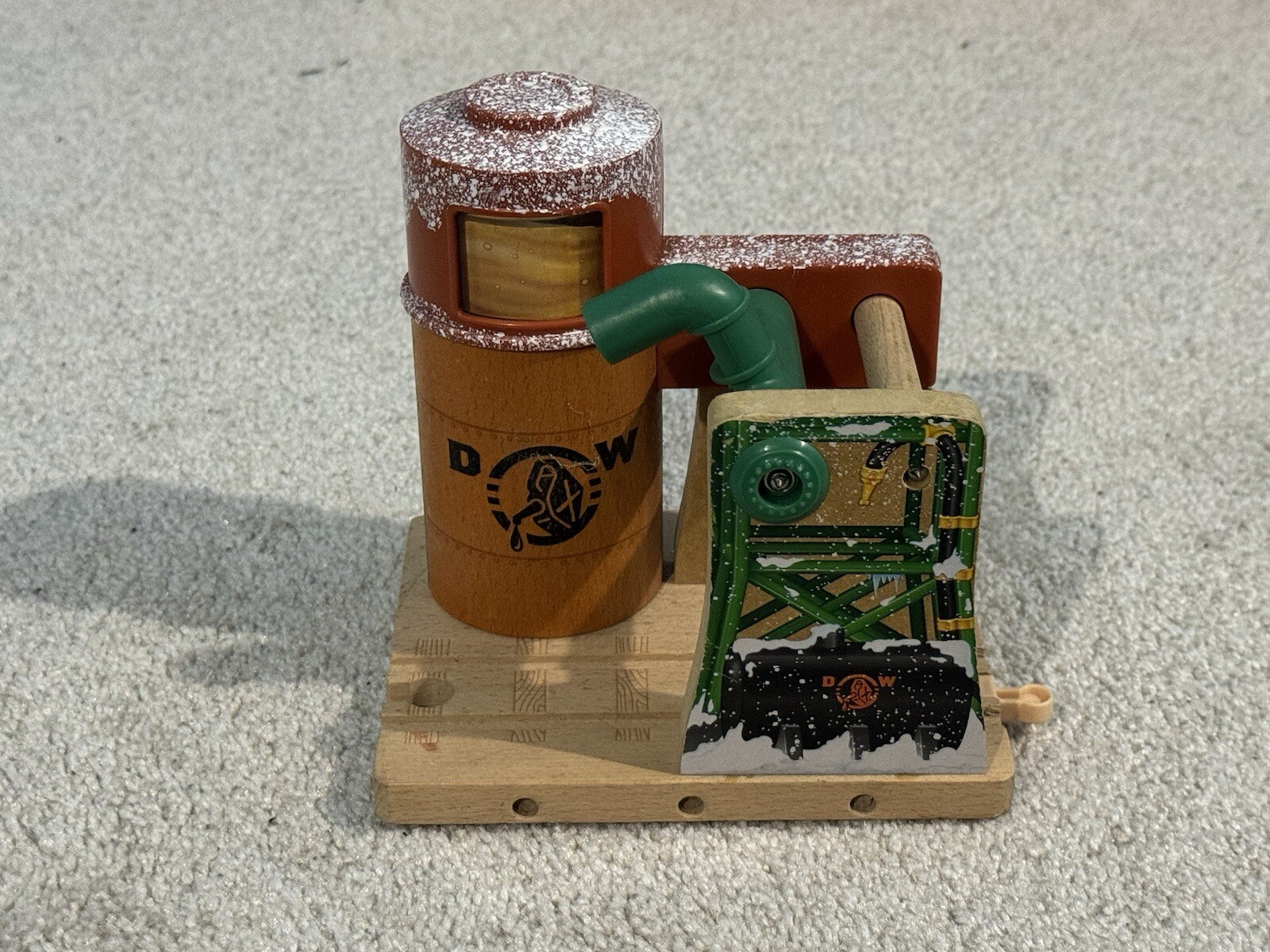 Thomas Wooden Railway Winter Fuel Up Destination Mattel 2013