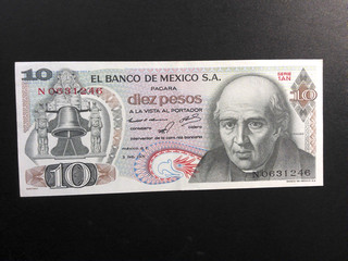 Mexico 10 Pesos 1971 Crisp XF/AU