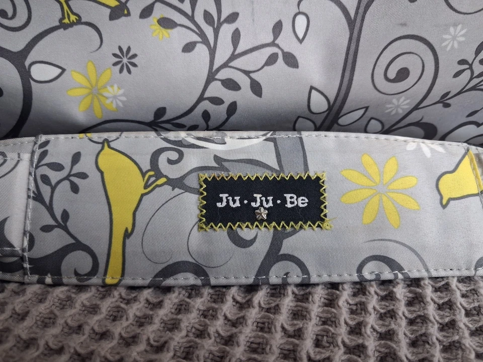 JuJuBe XLarge Baby Diaper Bag Crossbody Bottle Bag & Changing Mat Pockets READ - Image 2 of 4