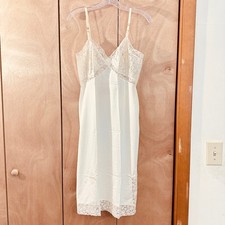 Van Raalte Full Slip Suavette LOTS OF LACE Cream FLAWED Style 7805 Vtg Size 32