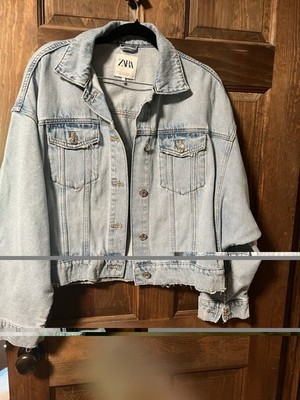 Zara Women's Light Wash Blue Jean Jacket Size S Relaxed Fit Collared Pockets