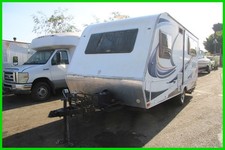 (OSC) 2013 Lance Travel Trailer 16ft NO RESERVE
