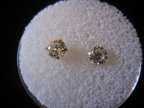 CHILD SCREW BACK EARRINGS 4MM CUBIC ZIRCONIA STONE WITH BALL STUD IN 14K Y GOLD - Picture 2 of 4
