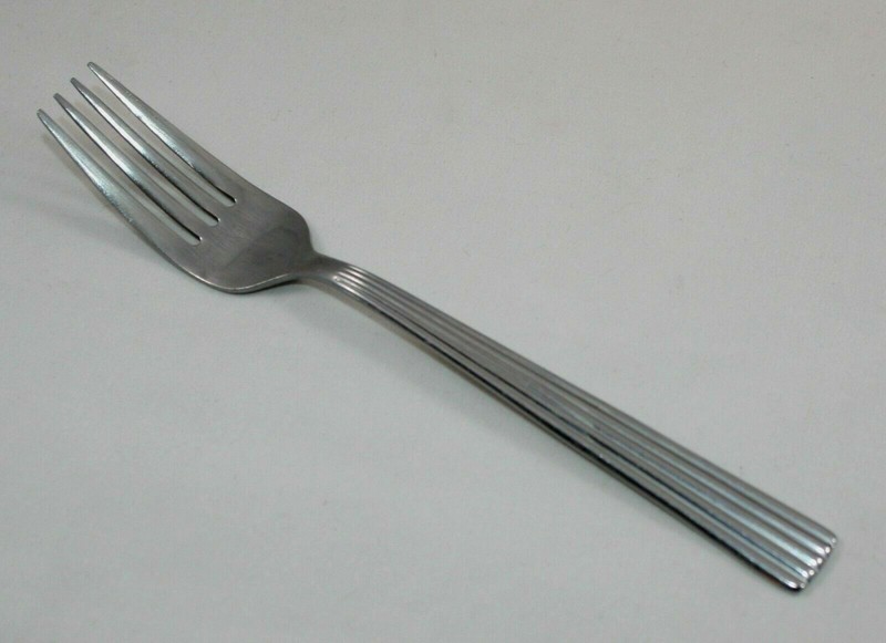 Hampton Silversmiths~Grand Stainless~TWO 8"DiNNER FORKs~Ribbed Square Handle~EXC