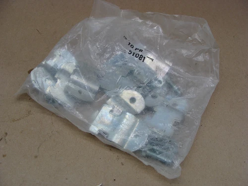 PKG OF 10 PAIR B-LINE B2008 CONDUIT PIPE CLAMPS  1/2" STD