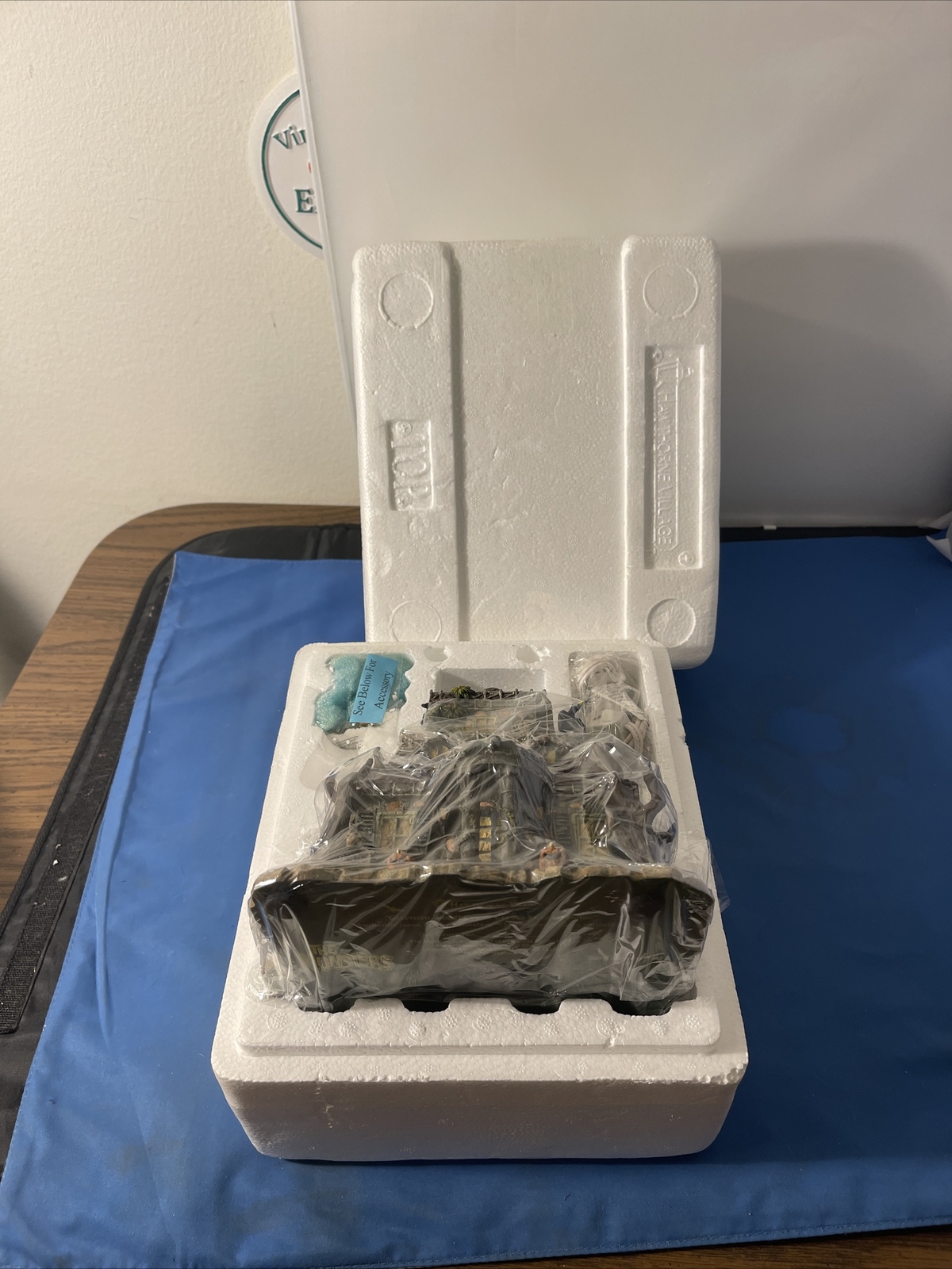 Hawthorne Village The Munsters Gateman, Goodberry & Graves Funeral Home