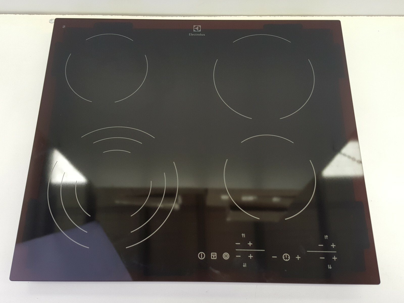 ELECTROLUX 60CM ELECTRIC COOKTOP 600MM EHC644BA CERAMIC 4 ZONE TOUCH
