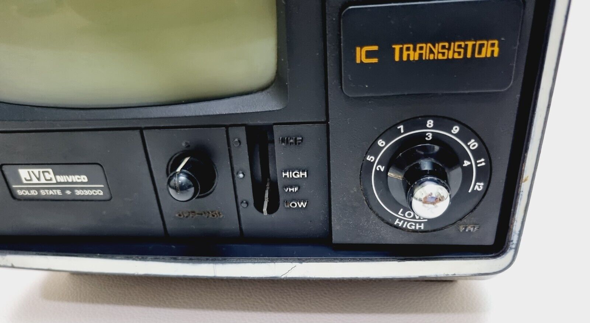 VINTAGE JVC NIVICO 3030CQ TV BLCAK AND RED EDITION - FOR VINTAGE JVC NIVICO 3030CQ TV BLCAK AND RED EDITION - FOR