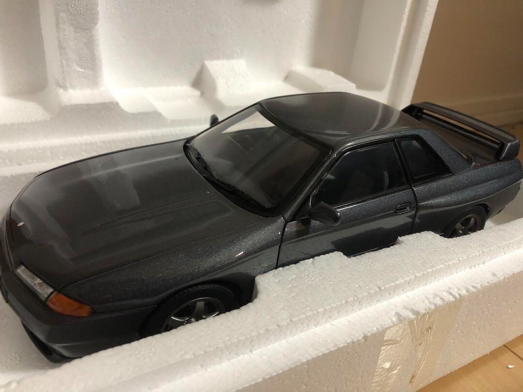 1/18 AUTOart Nissan Skyline GT-R R32 Nismo Black w/ Box From 1/18 AUTOart Nissan Skyline GT-R R32 Nismo Black w/ Box From