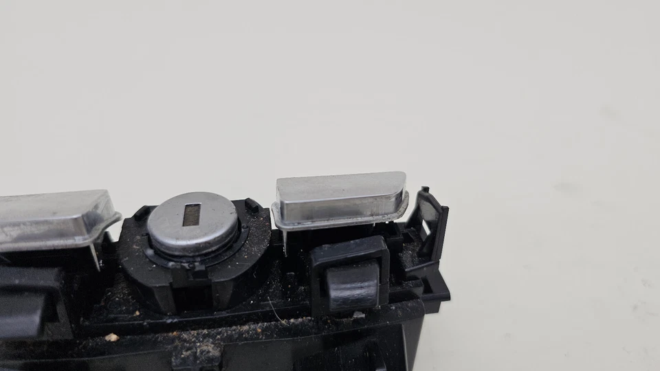 BMW 550i GT F07 2010-2016 consola central bisel reposabrazos llave de bloqueo 9142175-06 OEM Foto 3 de 4