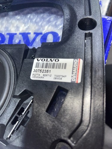 Volvo XC90 DYNAUDIO Speaker Dash 30752351 - Picture 2 of 5