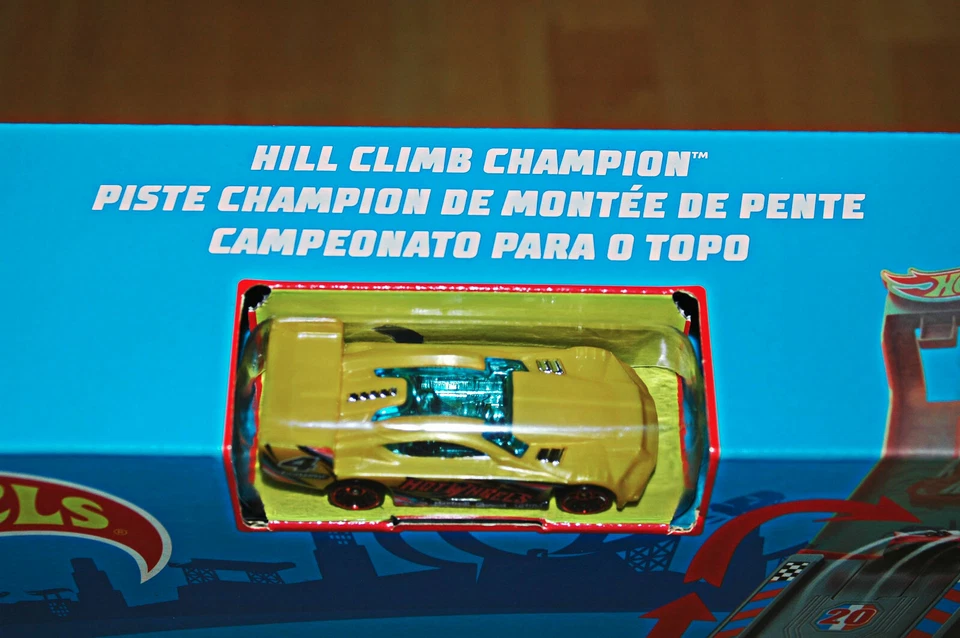 Hot Wheels Hill Climb Champion 2019 Power Up Includes Car And Track Toy New NIB - Image 3 of 4