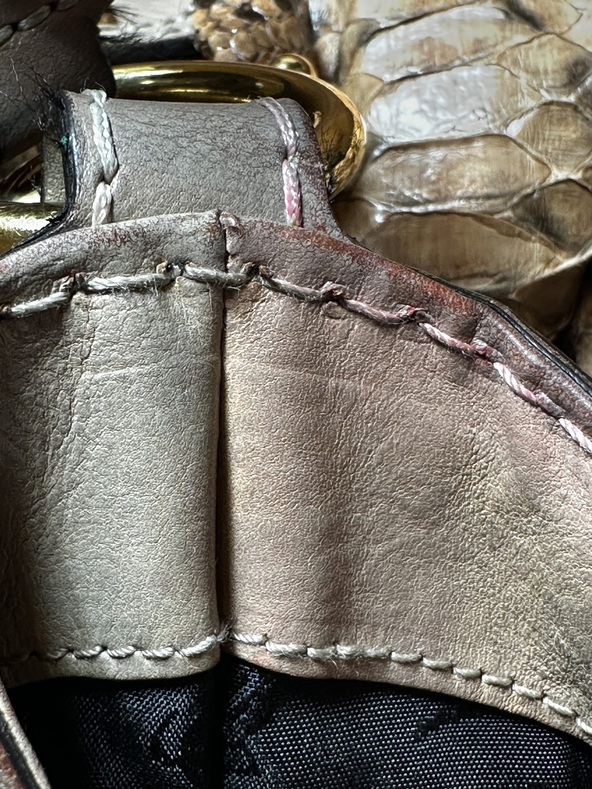 GUCCI Large Beige Neutral Python Jockey Hobo Tote… - image 9