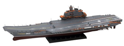 1/700 Sky Wave Series Russian Navy Aircraft Carrier Admiral Kuznetsov Plastic Mo