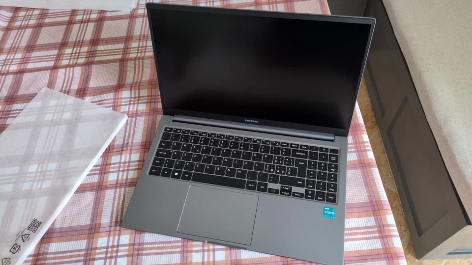 Samsung Galaxy Book4 15.6 i3-1315U 8GB RAM 256GB SSD Windows 11 Home - Immagine 4 di 4