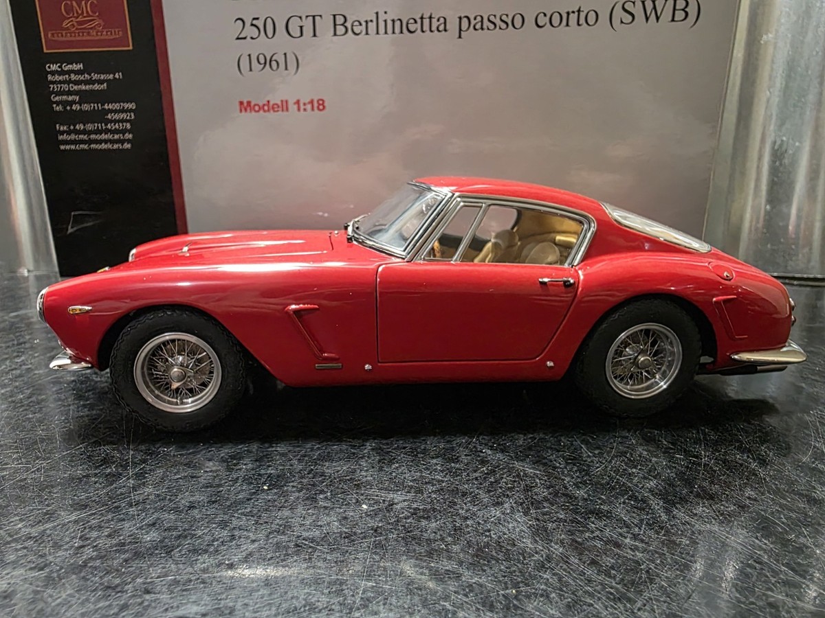 CMC フェラーリ 250GT Berlinetta (SWB) 1/18 CMC 1961 Ferrari 250GT Berlinetta passo corto ( SWB) 1:18 Scale