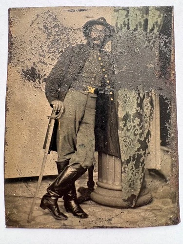 CIVIL WAR SOLDIER TINTYPE IN CASE UNIFORM SWORD AS IS CONDITION REVENUE STAMPS