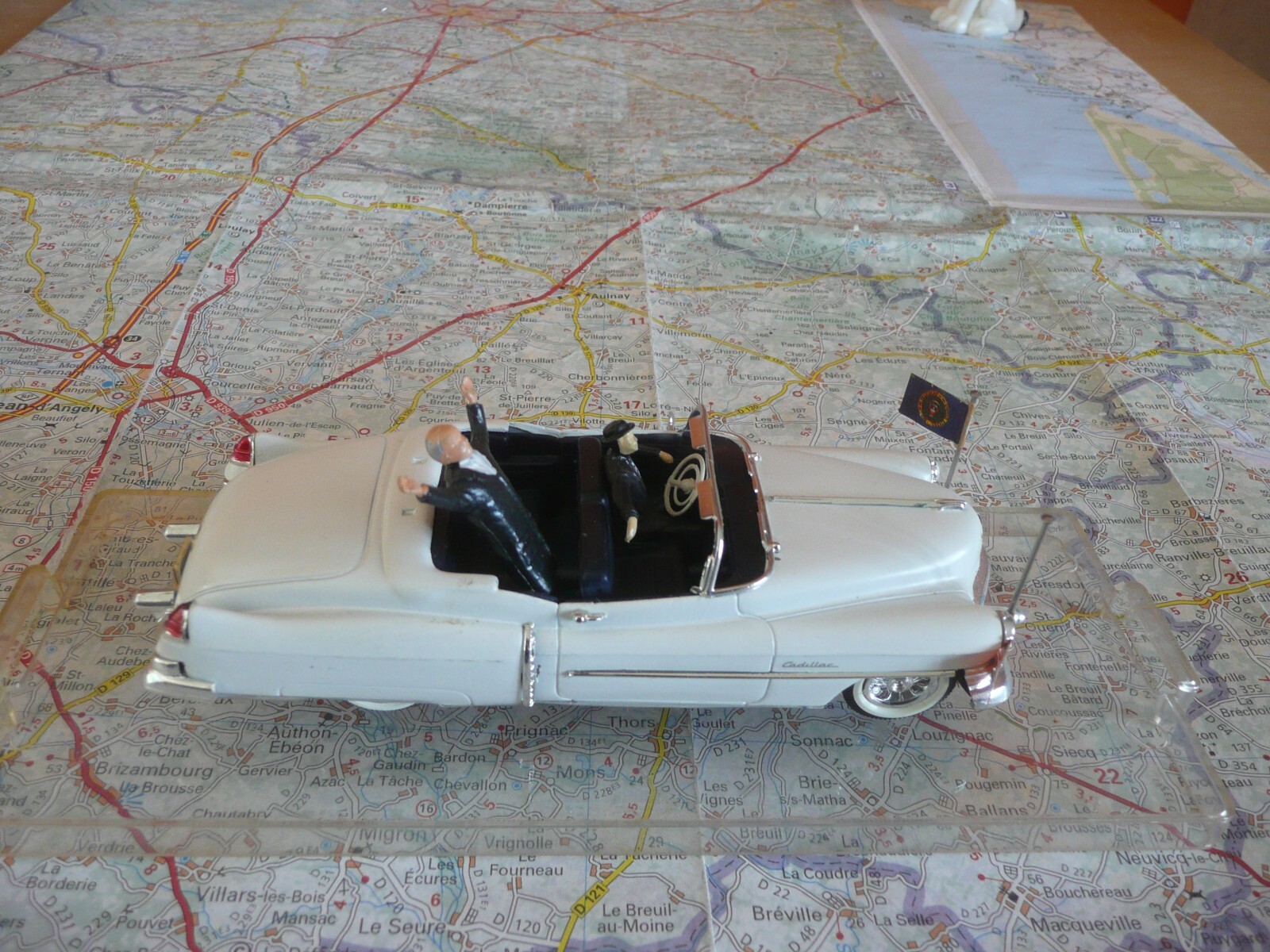 Picture 1 of 5