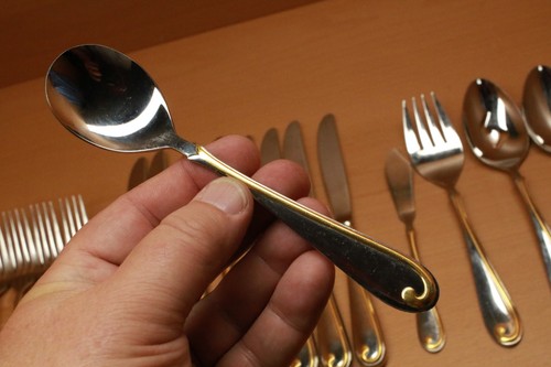 Ähnlich wie Mikasa ESTASI Edelstahl 18-8 Alessandro Gold Akzent Besteck JAPAN - Bild 18 von 22