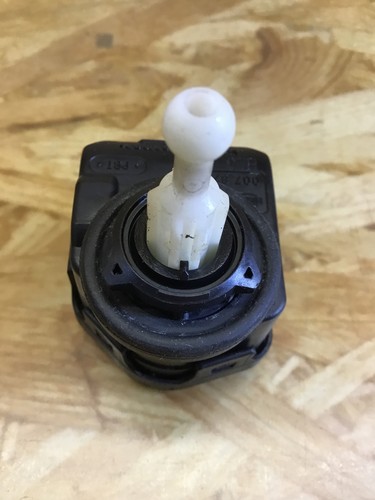 361069 Stellmotor Scheinwerfer links VW Passat B5.5 Variant (3B6) 1J0941295C