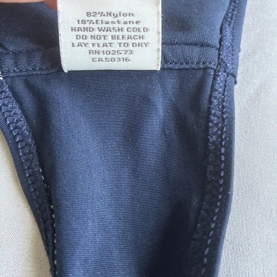 Top de natación bikini con volantes azul marino Y2K Hollister talla mediana para jóvenes acolchado usado en excelente estado Foto 3 de 4