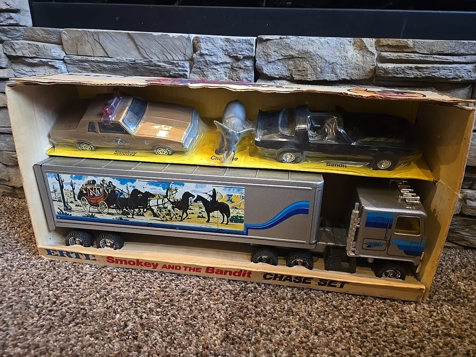 Ertl Smokey And The Bandit Chase Conjunto Caixa Original com Selado Trans Am & Sheriff - Imagem 3 de 4