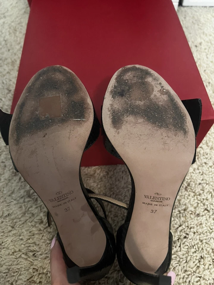 Authentic Valentino Garavani Snake Print Sandals With Box $1000++ - Image 4 of 4