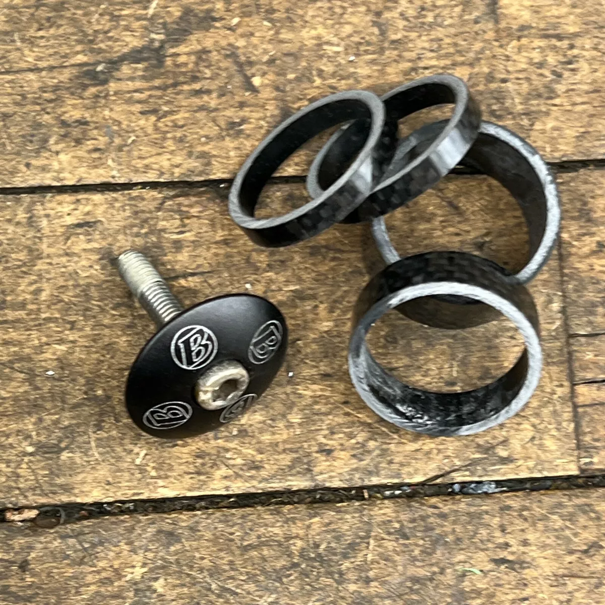 Bontrager Headset Cap 1 1 8 in Threadless Top Nut Carbon Fiber