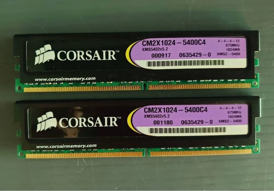 CORSAIR CM2X1024-5400C4 DDR2 PC2-5400 2GB (2x1GB) DIMM Memory Untested - Image 2 of 2