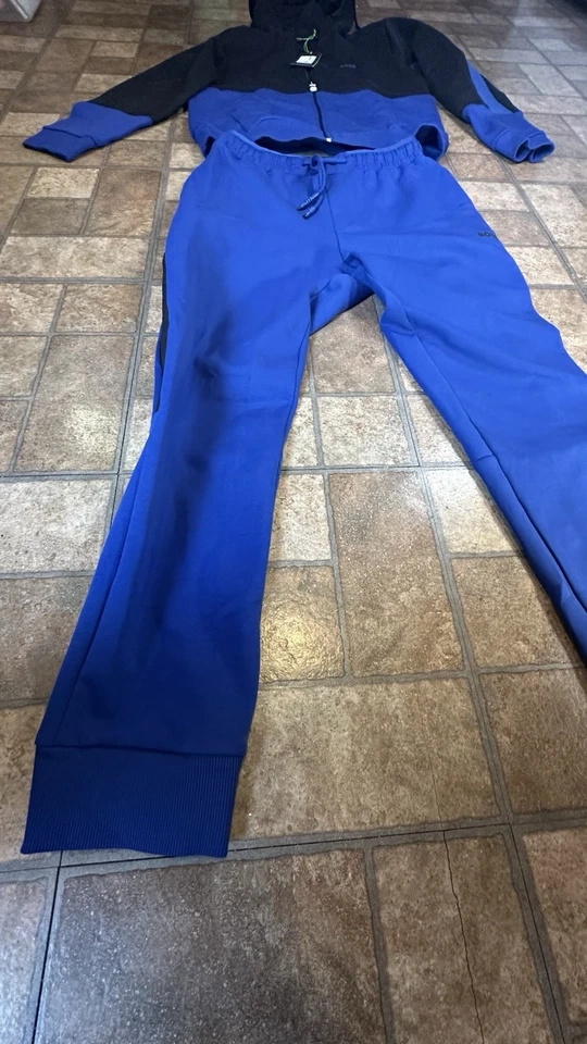 Nuevo con etiquetas Conjunto de chándal Hugo Boss azul para hombre con cinta con capucha chaqueta mediana + pantalones pequeños Foto 3 de 4