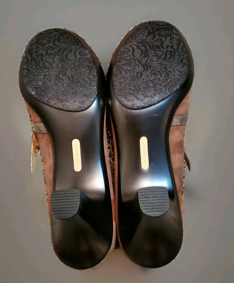 Womens Pump Softspots Suede Flower Shape Accents Ladies Size 8.5 M - Image 3 of 4