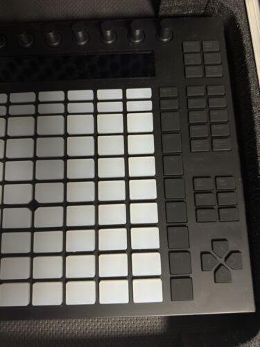 Ableton Push 1 Midi Controller for Live / Includes ODYUSA Hard Case - Picture 10 of 11
