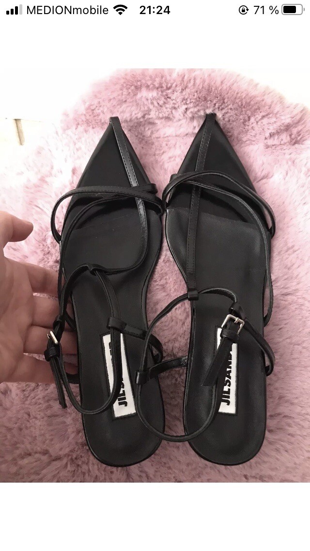 Foto 2 di 9