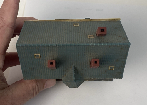Kibri HO 8402 Half Timbered House 4-5/8" x 4" x 5-1/4" - Picture 3 of 5