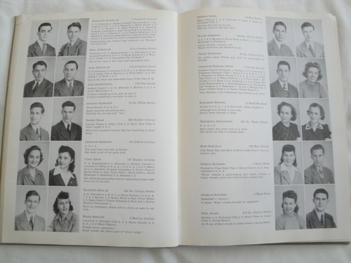 Yearbook. Phois 1943. Poughkeepsie High School. Poughkeepsie, New York. - Picture 4 of 5
