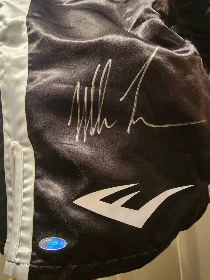 MIKE TYSON SIGNED EVERLAST BLACK BOXING TRUNKS AUTOGRAPHED TRISTAR - Image 3 of 4