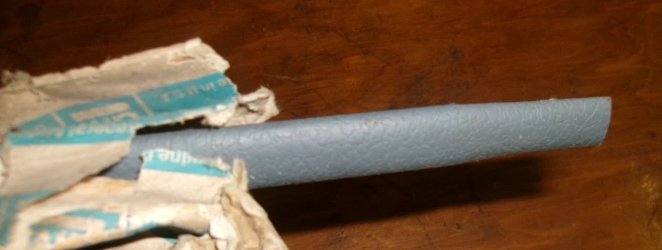 Nuevo NOS 1976-77 Chevy Monte Carlo L/H vinilo superior moldura OEM GM # 9685257 Foto 4 de 4