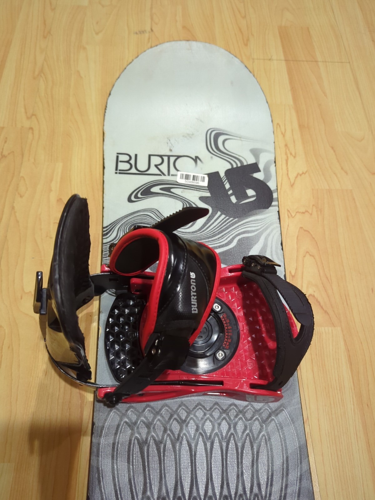 Burton LTR (Learn To Ride) 148 cm snowboard with Burton bindings M fit 8-10.