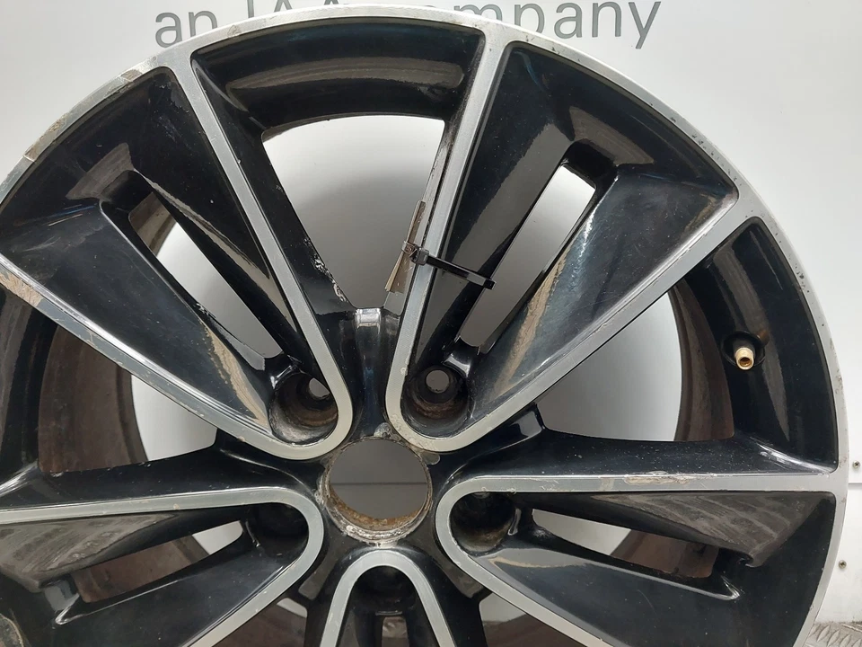 ALLOY WHEEL RENAULT GRAND SCENIC 17 Inch Rim 5x114.3 ET49 403005051R - Image 4 of 4