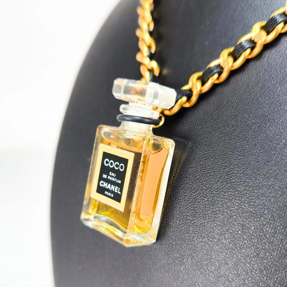 Collar Cadena Colgante Perfume CHANEL COCO Usado Excelente Estado Foto 2 de 4