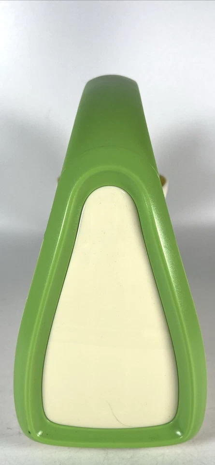 Cuttlebug Die Cutting Embossing Machine -Machine Only - Photo 2/4