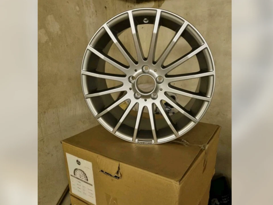 🇩🇪 Rarität Carlsson 1/16 RS Felgen  8,5 x 18 E C S SL SLK CLS AMG  NOS €1960,- - Bild 2 von 4