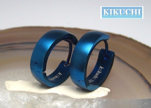 Edelstahl Ohrringe Creolen klapp Kreolen 5mm / 18m Ø matt blau Piercing Herren - Picture 4 of 7